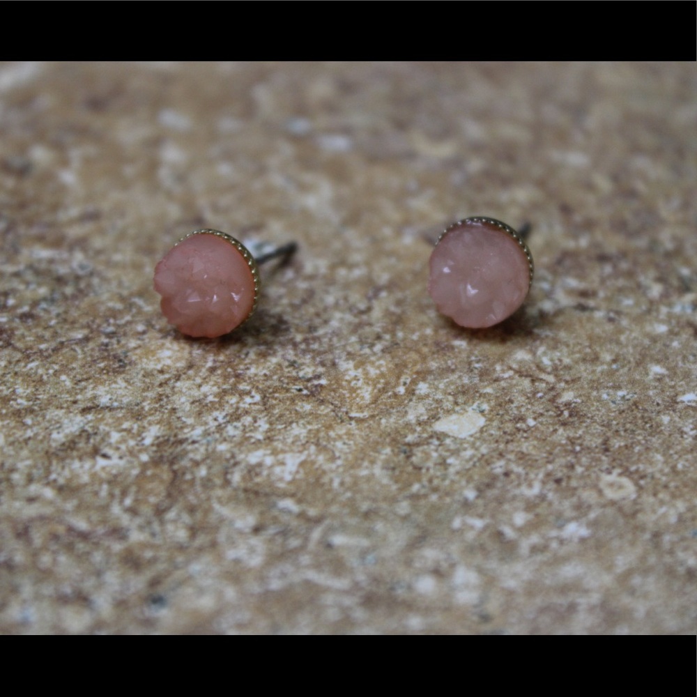 Small pink druzy studs